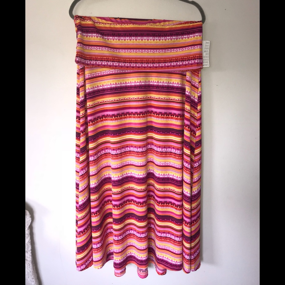 Buy 2 get 1 ♥️ NWT LuLaRoe maxi skirt silky